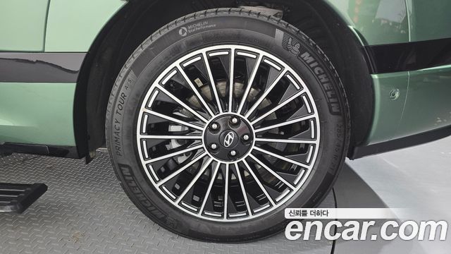 Hyundai Ioniq 9 Performance Type AWD 6-Seater Calligraphy 2025 — фото 21