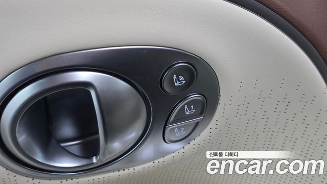 Hyundai Ioniq 9 Performance Type AWD 6-Seater Calligraphy 2025 — фото 34