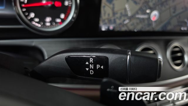 Mercedes-Benz E-Class (W213) E220d Avantgarde 2017 — фото 9