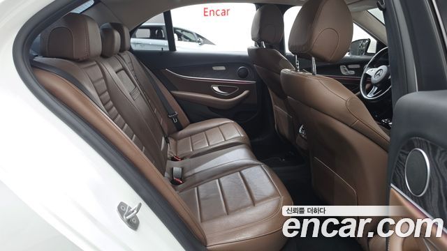 Mercedes-Benz E-Class (W213) E220d Avantgarde 2017 — фото 12