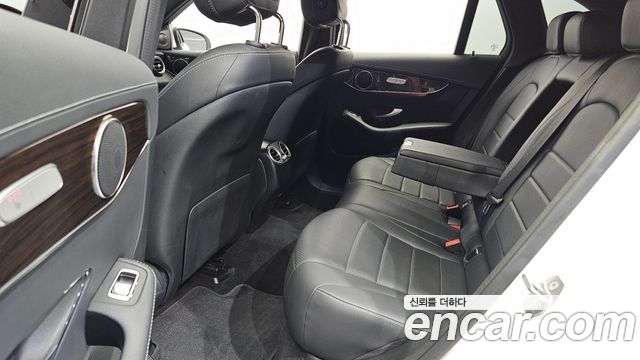 Mercedes-Benz GLC-Class (X253) GLC300 4MATIC 2020 — фото 12