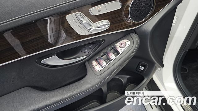 Mercedes-Benz GLC-Class (X253) GLC300 4MATIC 2020 — фото 13