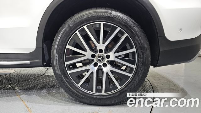 Mercedes-Benz GLC-Class (X253) GLC300 4MATIC 2020 — фото 21