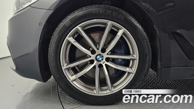 BMW 5 Series (G30) 530i xDrive M Sport Package Plus 2017 — фото 5