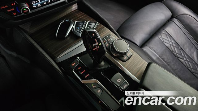 BMW 5 Series (G30) 530i xDrive M Sport Package Plus 2017 — фото 9