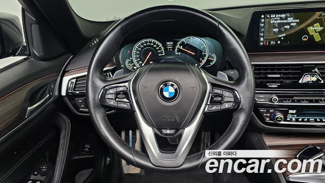 BMW 5 Series (G30) 530i xDrive M Sport Package Plus 2017 — фото 14