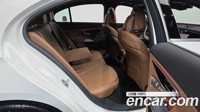 Mercedes-Benz E-Class (W214) E300 4MATIC AMG Line 2026 — фото 12