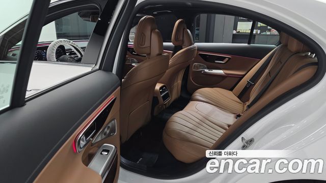 Mercedes-Benz E-Class (W214) E300 4MATIC AMG Line 2026 — фото 26