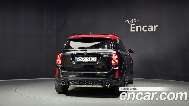 MINI Cooper S Countryman JCW Launch Pack 2nd Gen 2023 — фото 4