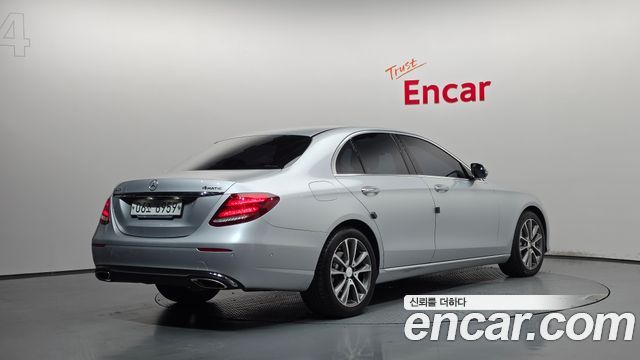 Mercedes-Benz E-Class (W213) E300 4MATIC Avnatgarde 2019 — фото 2