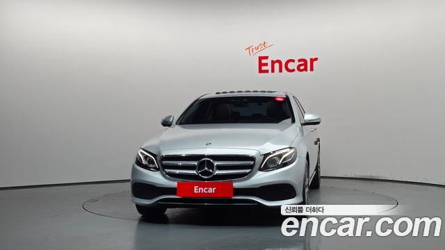Mercedes-Benz E-Class (W213) E300 4MATIC Avnatgarde 2019 — фото 3