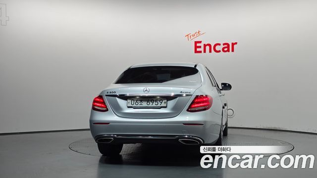 Mercedes-Benz E-Class (W213) E300 4MATIC Avnatgarde 2019 — фото 4