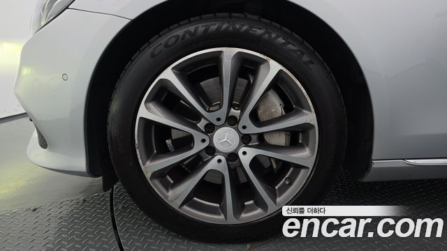 Mercedes-Benz E-Class (W213) E300 4MATIC Avnatgarde 2019 — фото 5