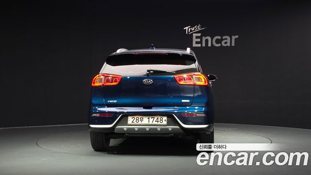 Kia Niro Prestige 2018 — фото 4