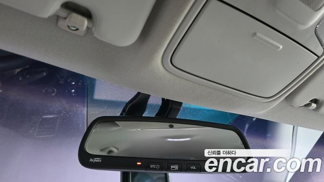 Kia Niro Prestige 2018 — фото 23