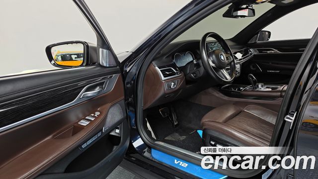 BMW 7 Series (G11) M760Li xDrive 2018 — фото 10