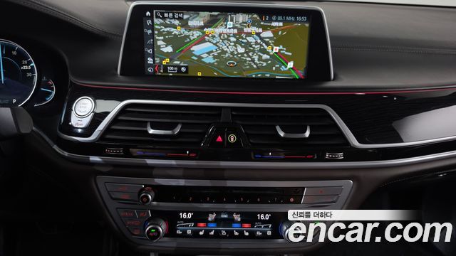 BMW 7 Series (G11) M760Li xDrive 2018 — фото 16
