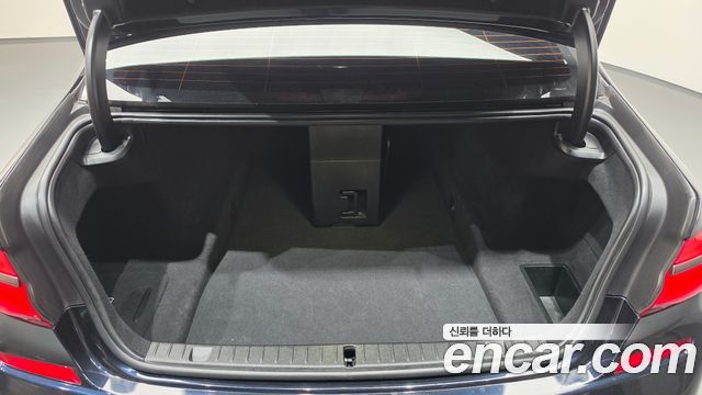 BMW 7 Series (G11) M760Li xDrive 2018 — фото 23