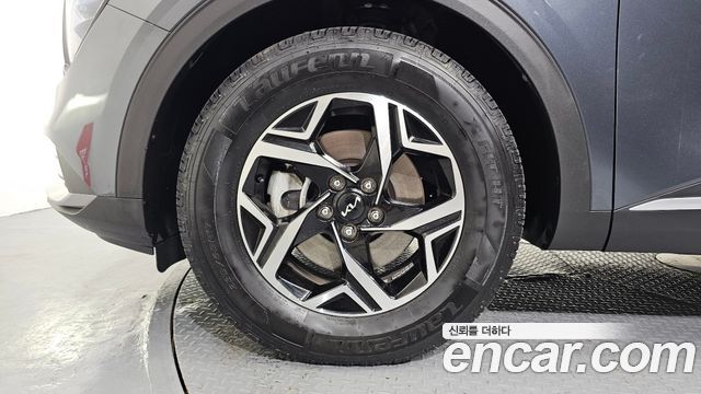 Kia Sportage (V) Diesel 2.0 2WD Prestige 2022 — фото 5