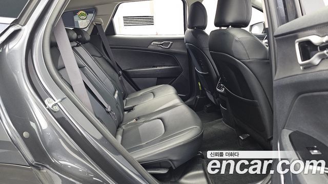 Kia Sportage (V) Diesel 2.0 2WD Prestige 2022 — фото 11
