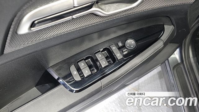 Kia Sportage (V) Diesel 2.0 2WD Prestige 2022 — фото 13