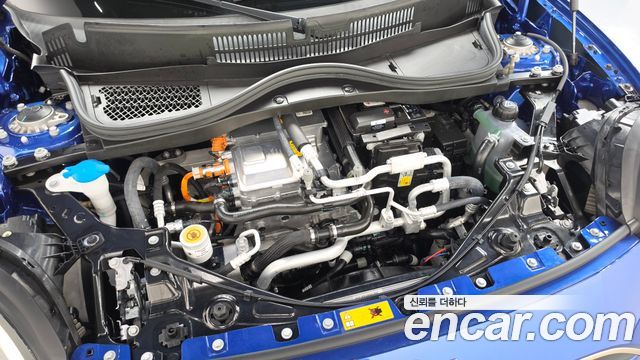 MINI Cooper Electric (IV) SE Favoured 2024 — фото 6