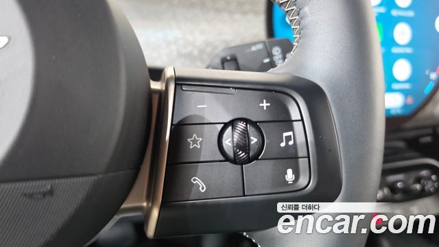 MINI Cooper Electric (IV) SE Favoured 2024 — фото 15