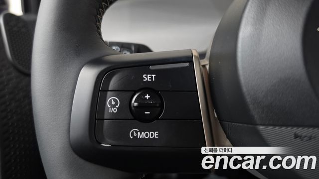 MINI Cooper Electric (IV) SE Favoured 2024 — фото 16