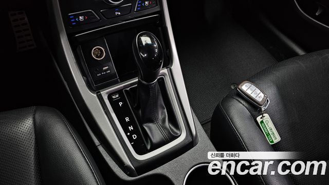 Hyundai Avante 1.6 GDi 10 Million Limited Standard 2015 — фото 9