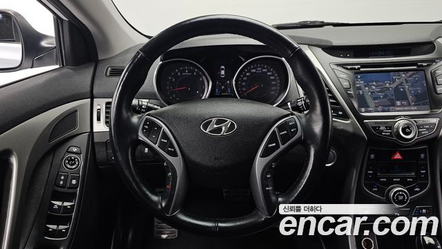 Hyundai Avante 1.6 GDi 10 Million Limited Standard 2015 — фото 13