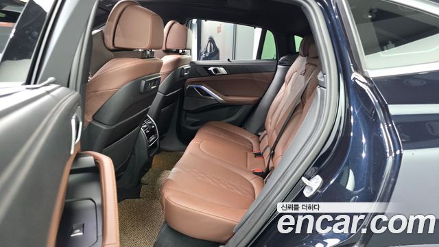 BMW X6 (G06) xDrive40i M Sport 2023 — фото 12