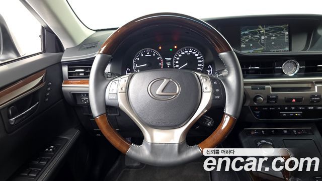 Lexus ES350 Supreme XV60 2014 — фото 14