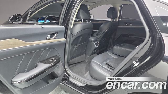Kia K5 (III) 2.0 Signature 2023 — фото 11