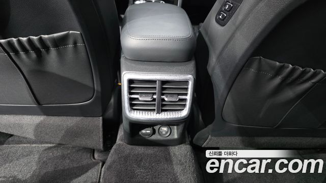 Kia K5 (III) 2.0 Signature 2023 — фото 35