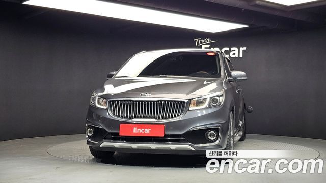 Kia Carnival 9-seater Luxury 2015 — фото 3