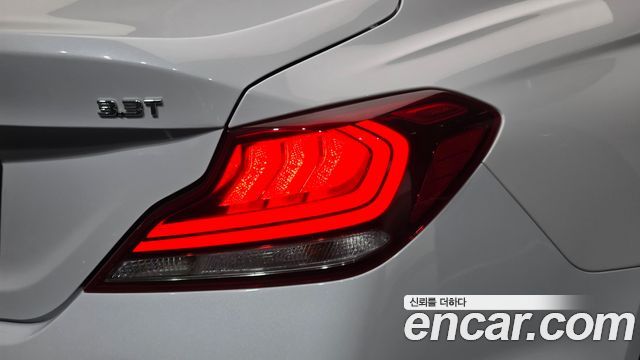 Genesis G70 3.3T Sport Supreme 2018 — фото 23