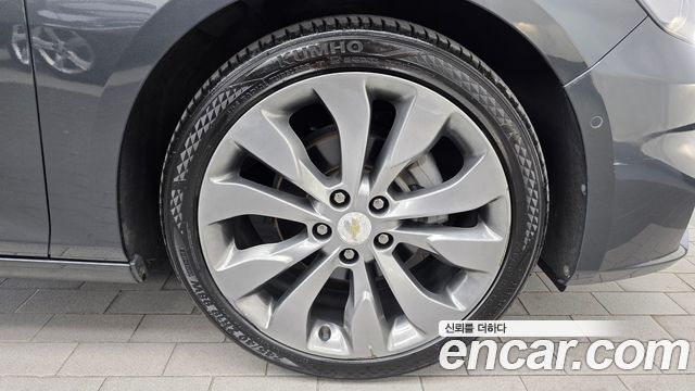 Chevrolet Malibu 2.0 Turbo LTZ Premium 2017 — фото 27