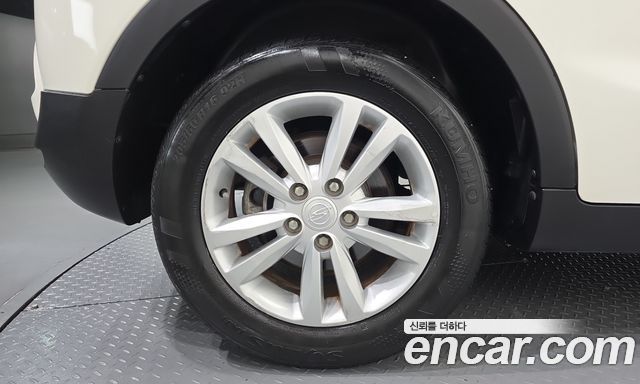 KG Mobility (SsangYong) Tivoli VX 2WD 2016 — фото 5