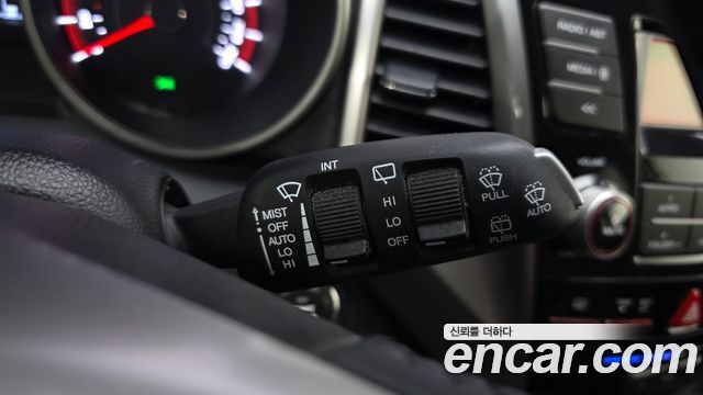 KG Mobility (SsangYong) Tivoli VX 2WD 2016 — фото 19