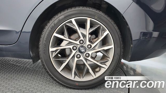 Hyundai Avante (AD) 1.6 Premium 2020 — фото 21