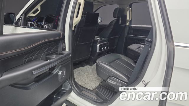 Ford Expedition Platinum 4WD 7Seater 2021 — фото 15