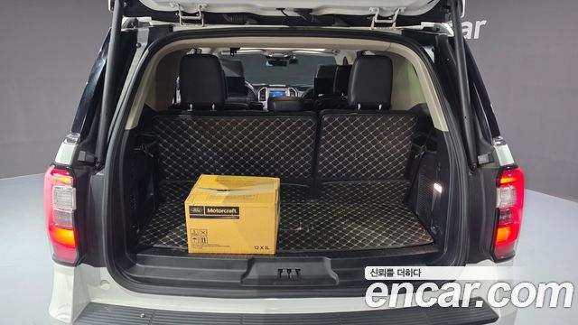 Ford Expedition Platinum 4WD 7Seater 2021 — фото 22