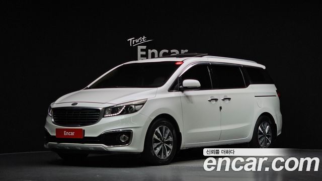 Kia Carnival 9-seater Luxury