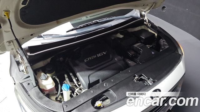 Kia Carnival 9-seater Luxury 2015 — фото 6