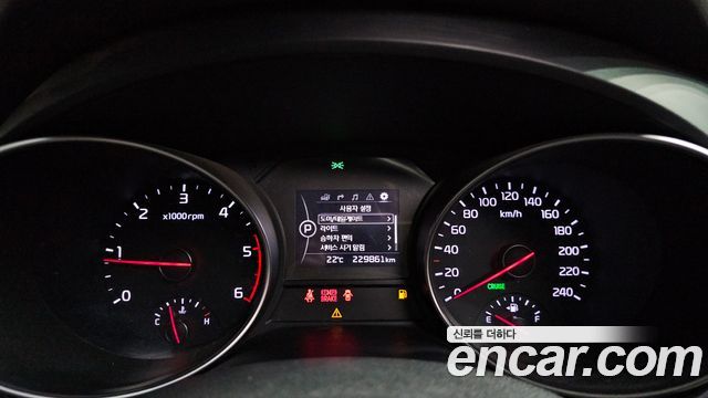 Kia Carnival 9-seater Luxury 2015 — фото 8