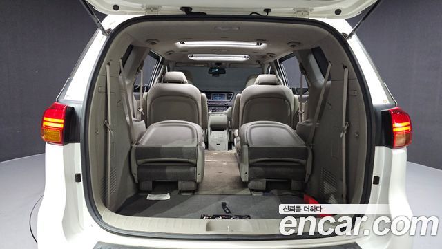 Kia Carnival 9-seater Luxury 2015 — фото 20