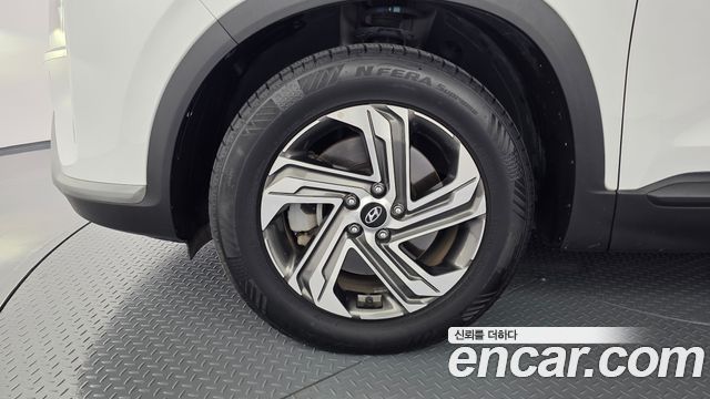 Hyundai Santa Fe Gasoline 2.5T 2WD Prestige 2022 — фото 5