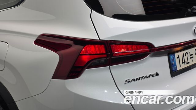 Hyundai Santa Fe Gasoline 2.5T 2WD Prestige 2022 — фото 23