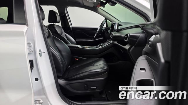 Hyundai Santa Fe Gasoline 2.5T 2WD Prestige 2022 — фото 26