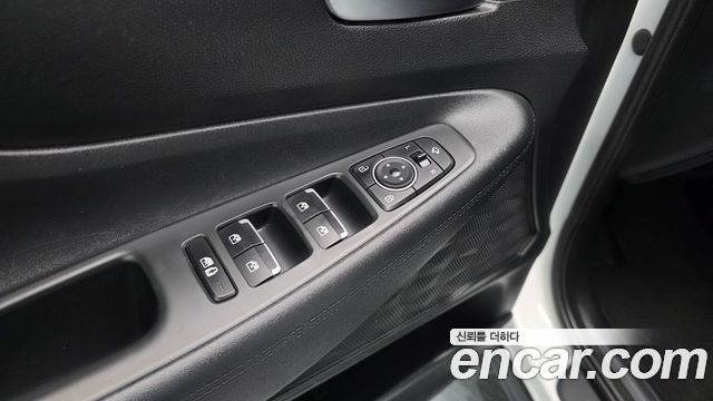 Hyundai Santa Fe Gasoline 2.5T 2WD Prestige 2022 — фото 31